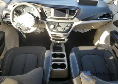 2022 Chrysler Voyager Lx z USA, uszkodzony, nr VIN 2C4RC1CG1NR104359